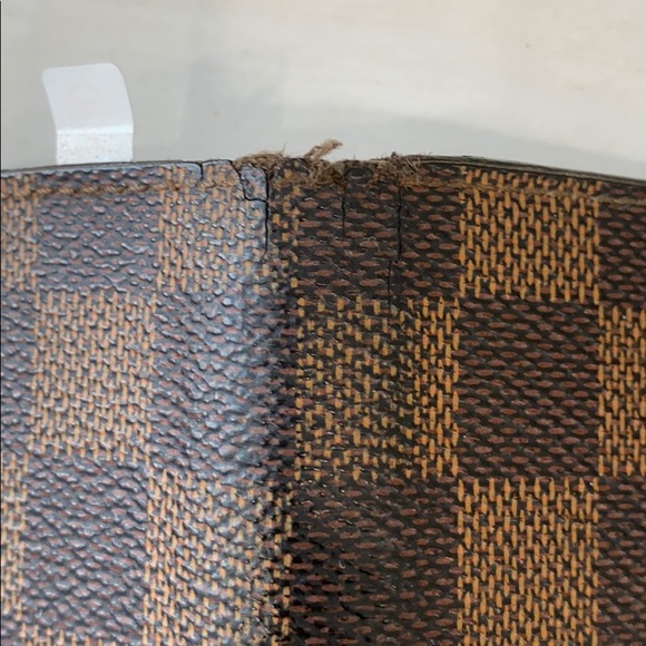 Authentic Louis Vuitton IPhone 7 case - Picture 4 of 7